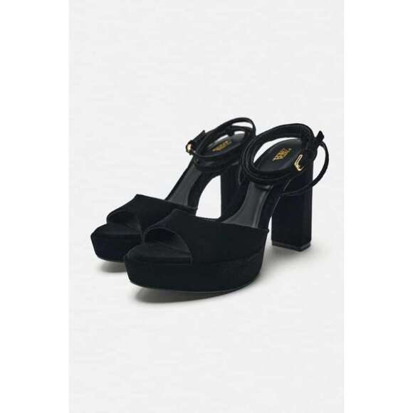 Zara Shoes - 🖤 VELVET PLATFORM HEELED SANDALS